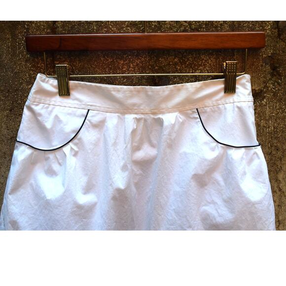 Theory White A-Line Skirt with Black Trim Size 2 - Picture 2 of 4